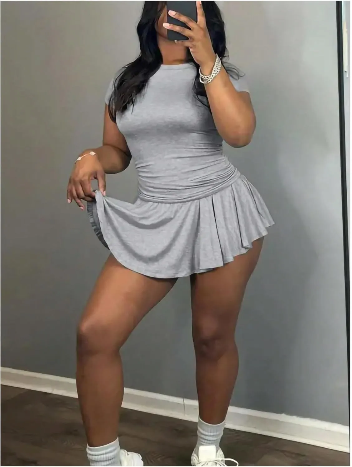 GORGLITTER Women's Y2K Going Out Ruched Tee and Pleated Mini Skirt Sets Summer Beach Vacation Outfits