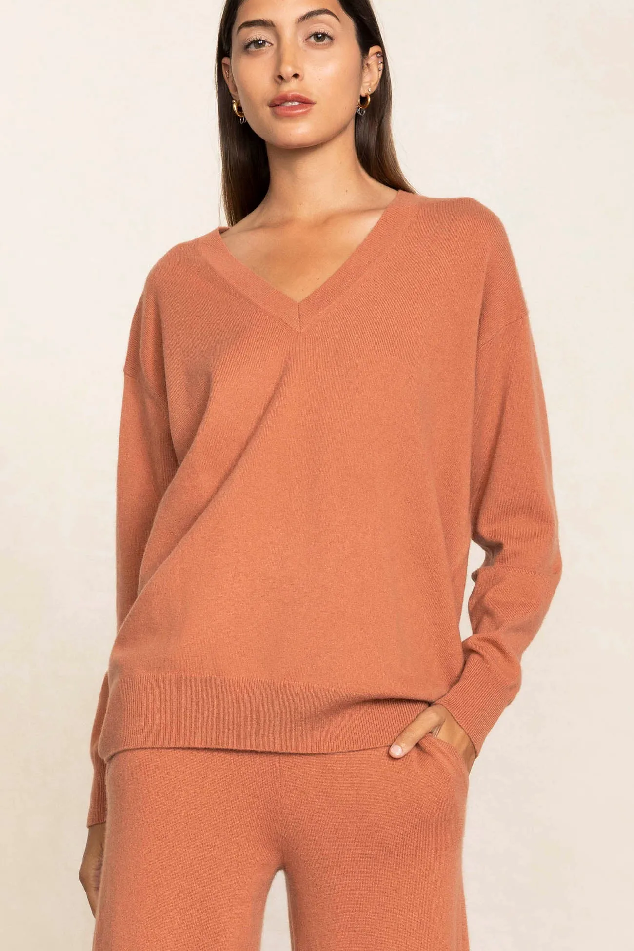 MAY V-NECK CASHMERE SWEATER