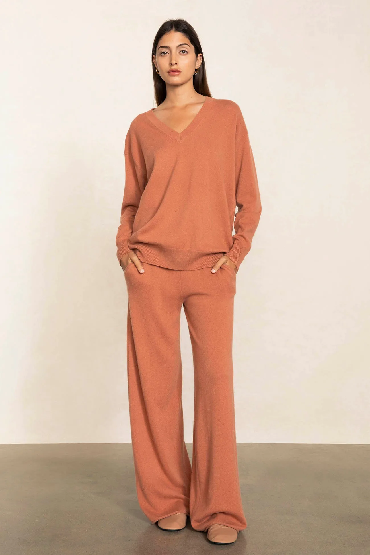 MAY V-NECK CASHMERE SWEATER