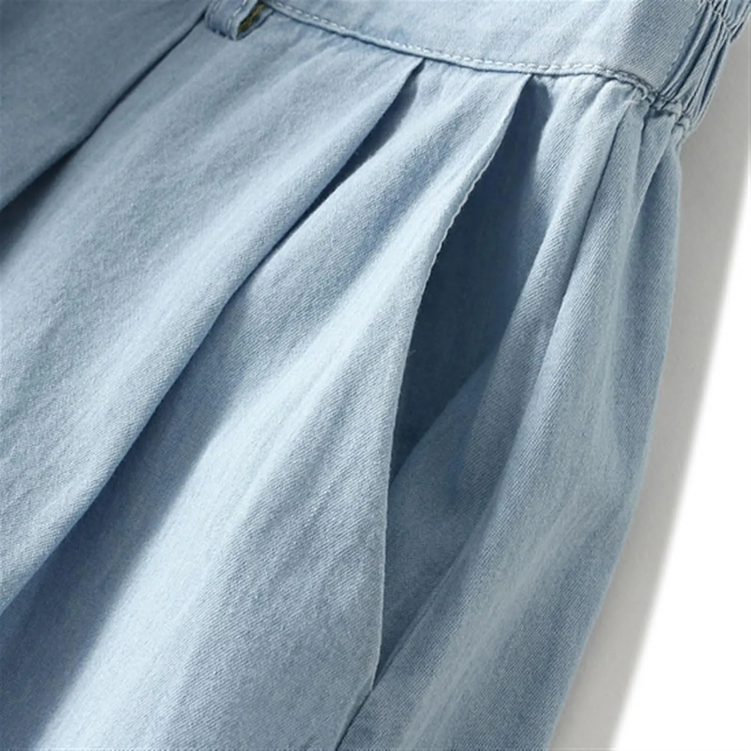 Pleated A-line Midi Skirt Elastic Waist Button Front Casual Flared Long Skirts with Pocket for Women