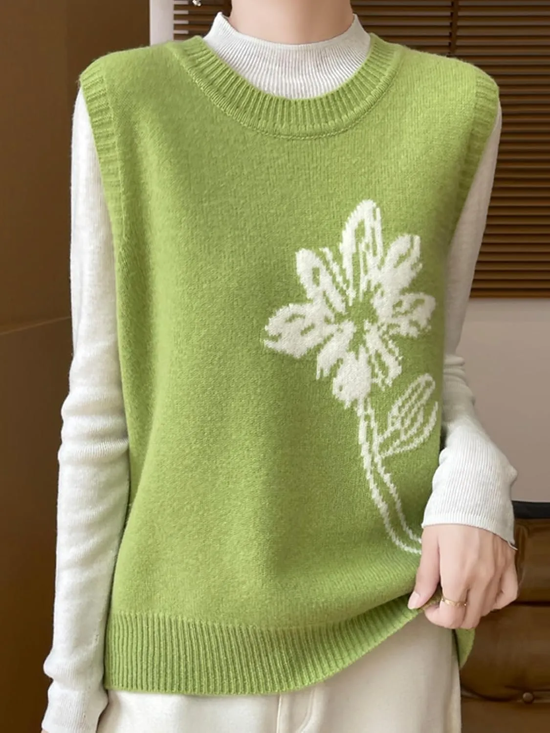 Wowcarbazole Women's Sweater Vest Crew Neck Sleeveless Ribbed Knitwear Casual Trendy Floral Knitted Vest Pullover Top